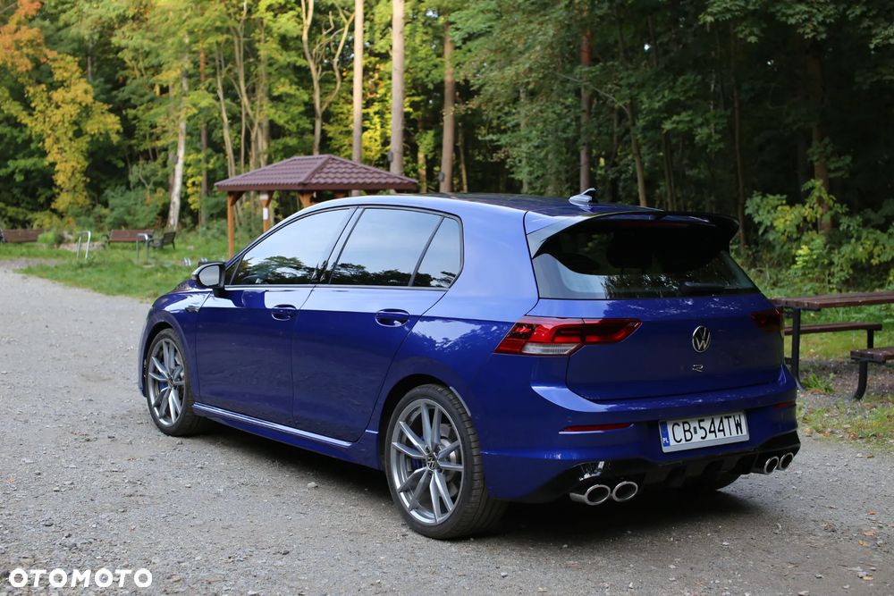 Volkswagen Golf - 22