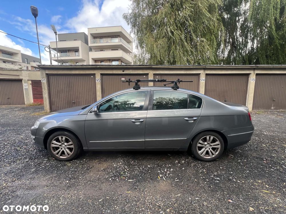 Volkswagen Passat 2.0 FSI Comfortline - 4
