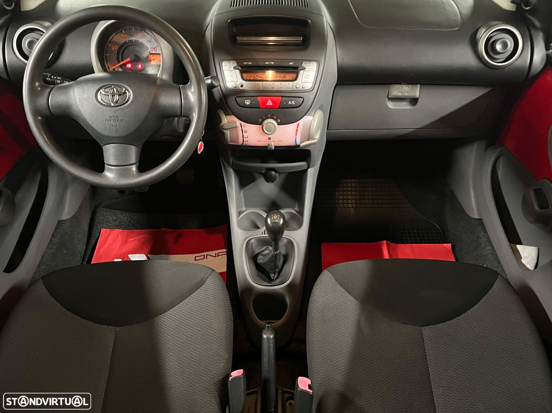 Toyota Aygo 1.0 + AC - 8