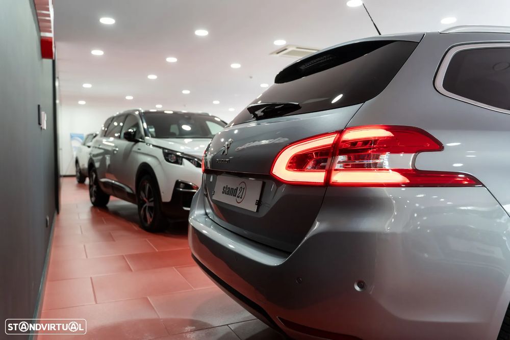 Peugeot 308 1.5 BlueHDi Allure Pack - 31