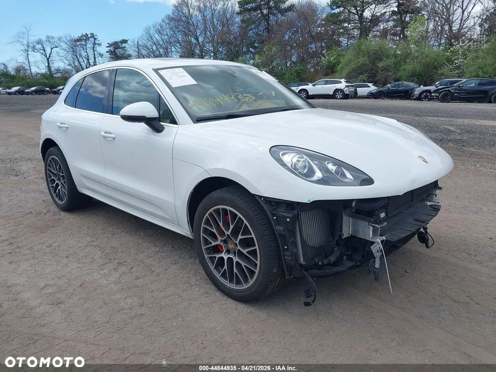 Porsche Macan - 1