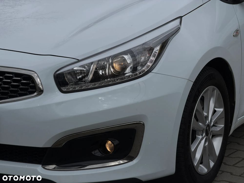 Kia Ceed 1.4 CVVT Dream Team Edition - 28