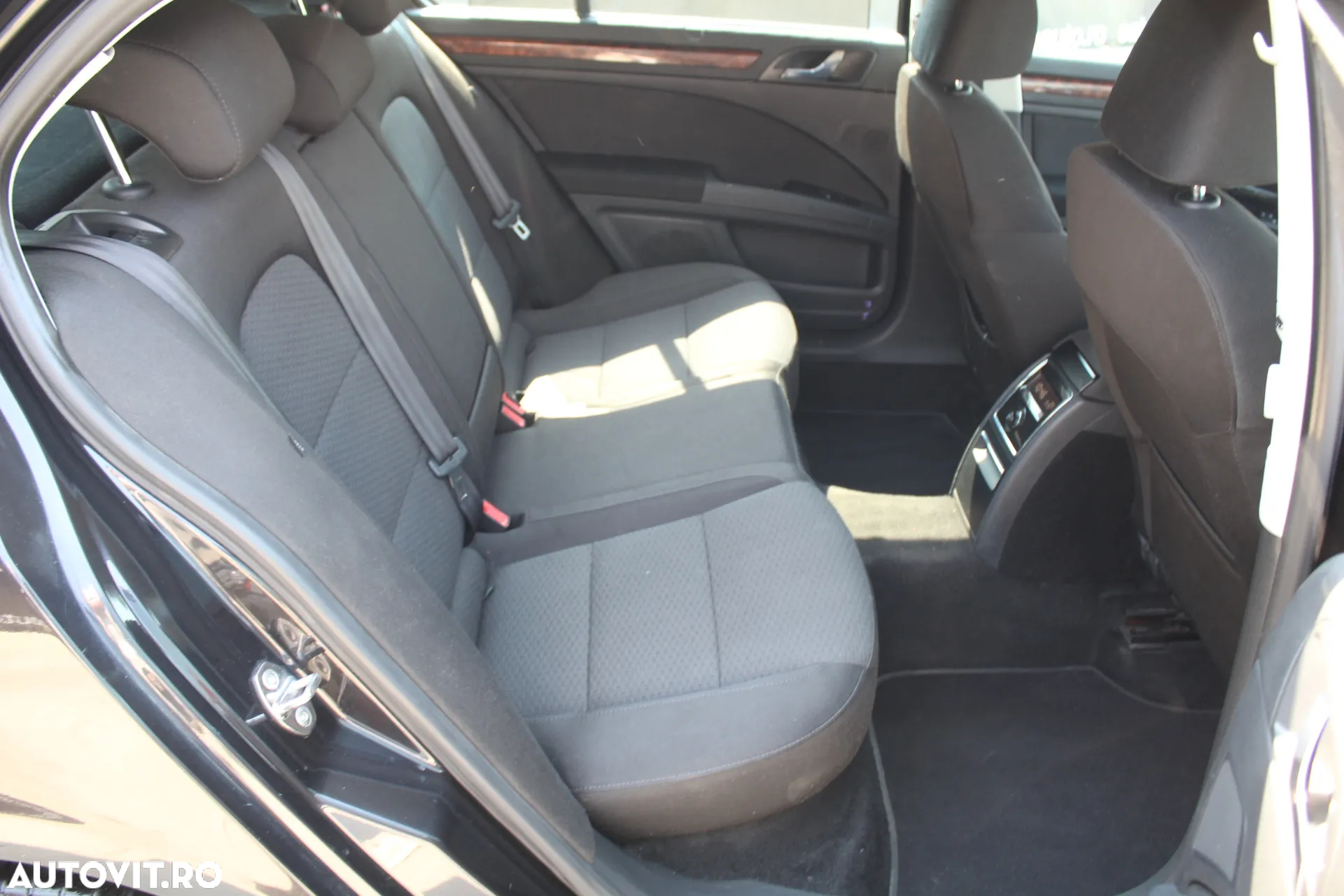 Skoda Superb 2.0 TDI Active DSG - 16