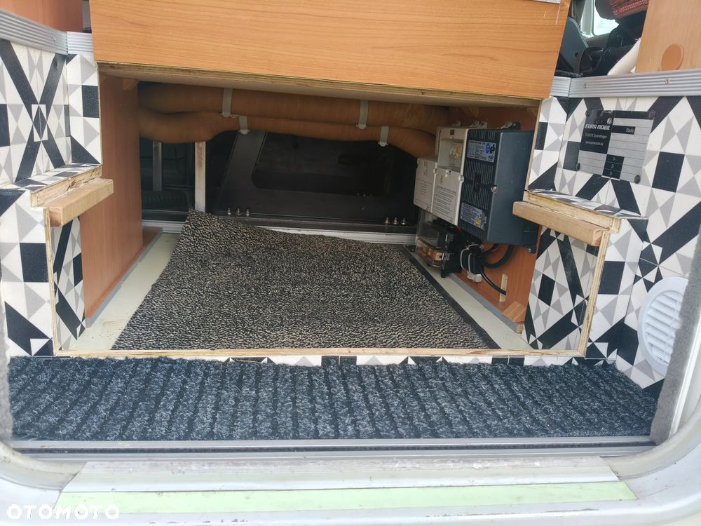 Eura Mobil TA690HB - 14