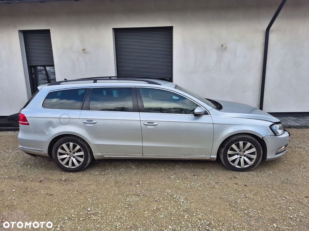 Volkswagen Passat - 4