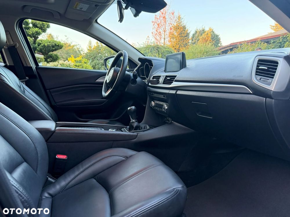 Mazda 3 - 10