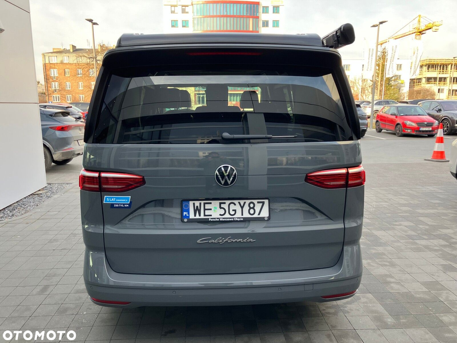 Volkswagen california Nowa California Beach silnik: 2,0 l TSI OPF 204 KM / skrzynia biegów: 7-biegowa DSG rozstaw osi: 3124 mm - 31