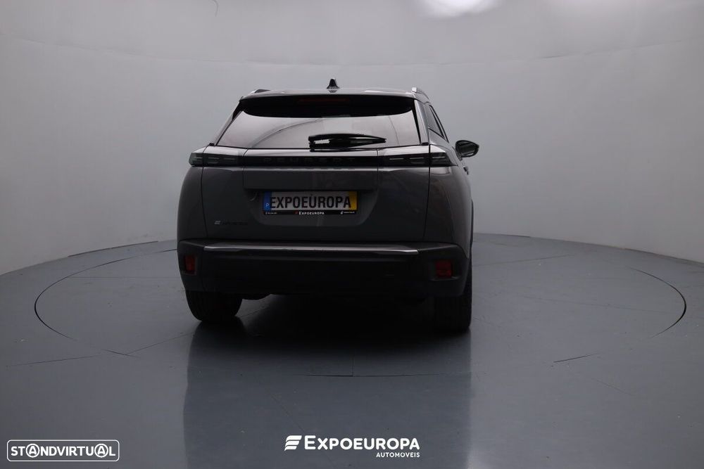 Peugeot e-2008 Allure - 6