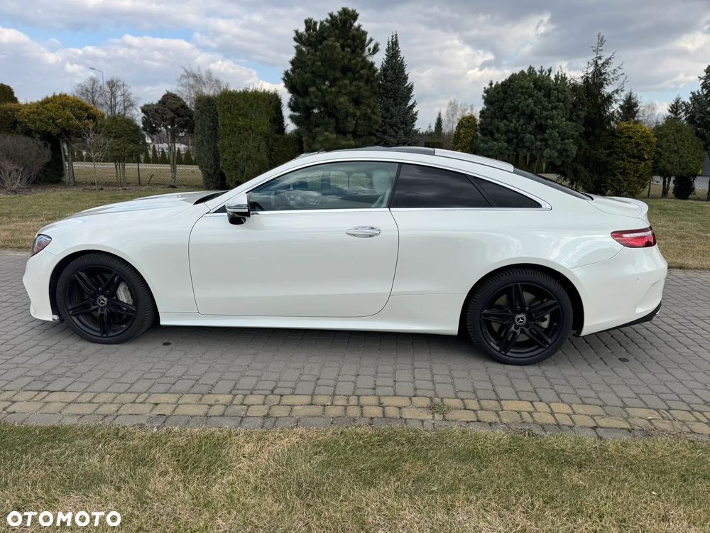 Mercedes-Benz Klasa E 400 4-Matic 9G-TRONIC - 8