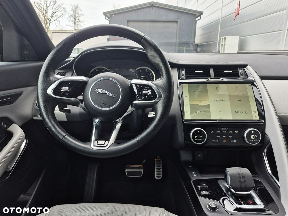 Jaguar E-Pace - 27