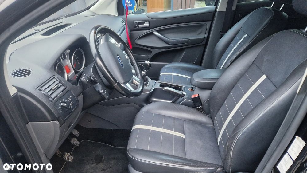 Ford Kuga 2.0 TDCi 2x4 Titanium - 19