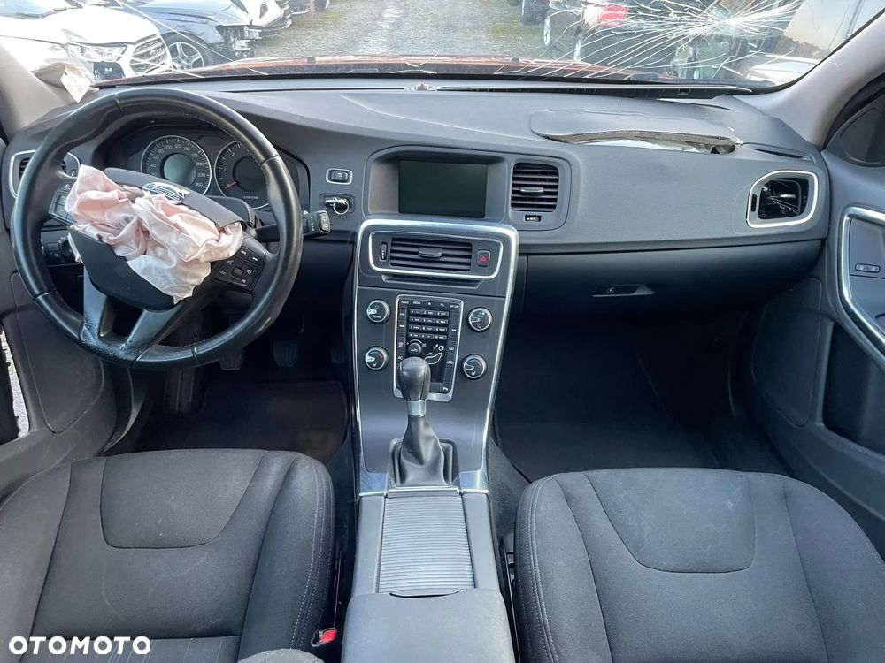 Volvo V60 D2 Momentum - 5