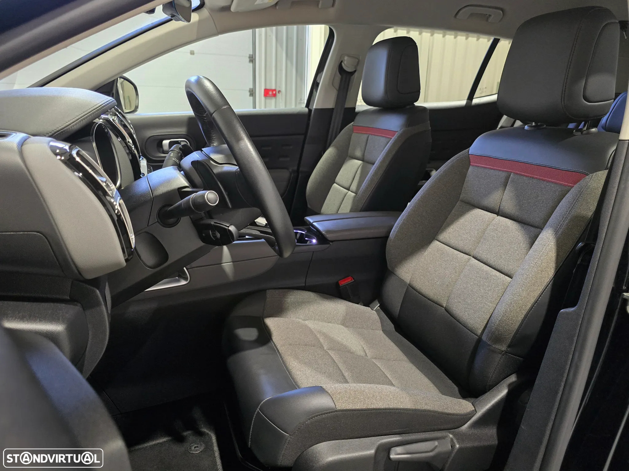 Citroën C5 Aircross 1.6 Hybrid Feel e-EAT8 - 35