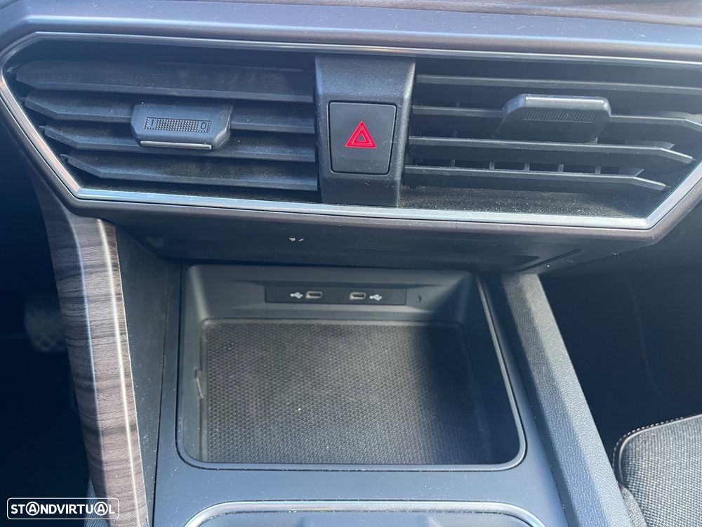 SEAT Leon 1.4 e-Hybrid Xcellence DSG - 39