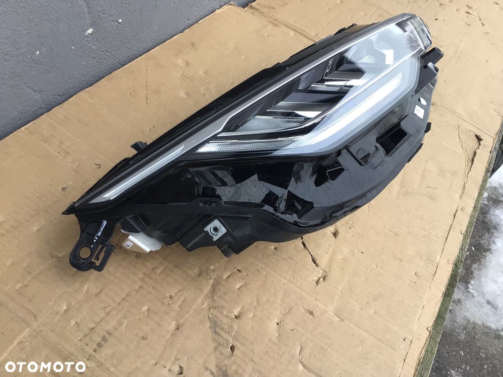 Lampa przednia prawa VW Golf lllV 8 Lift 5H1 - 3