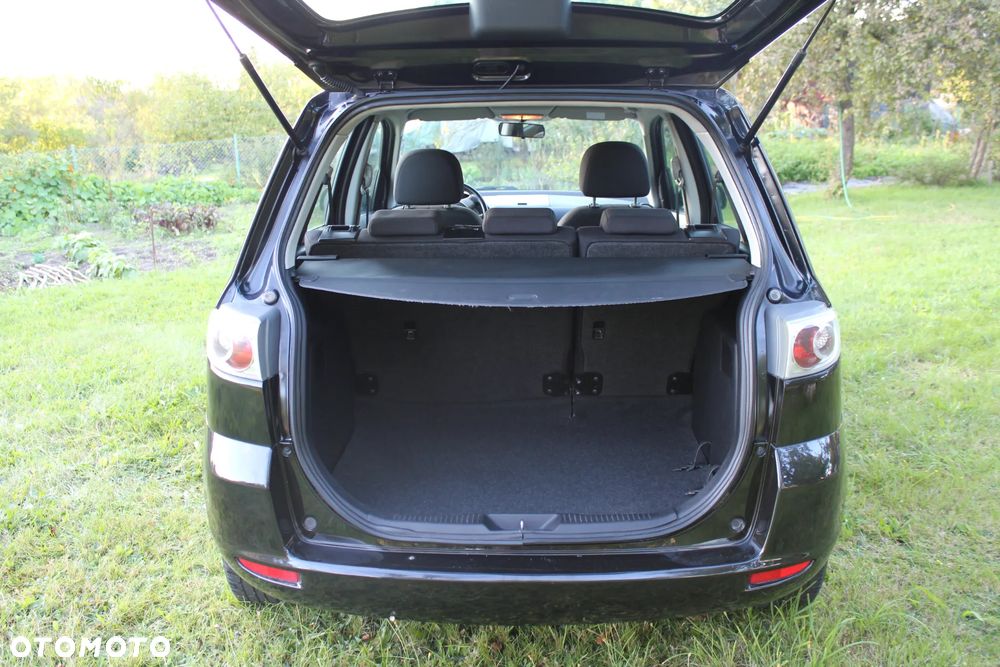 Mazda 2 2006 photo 5