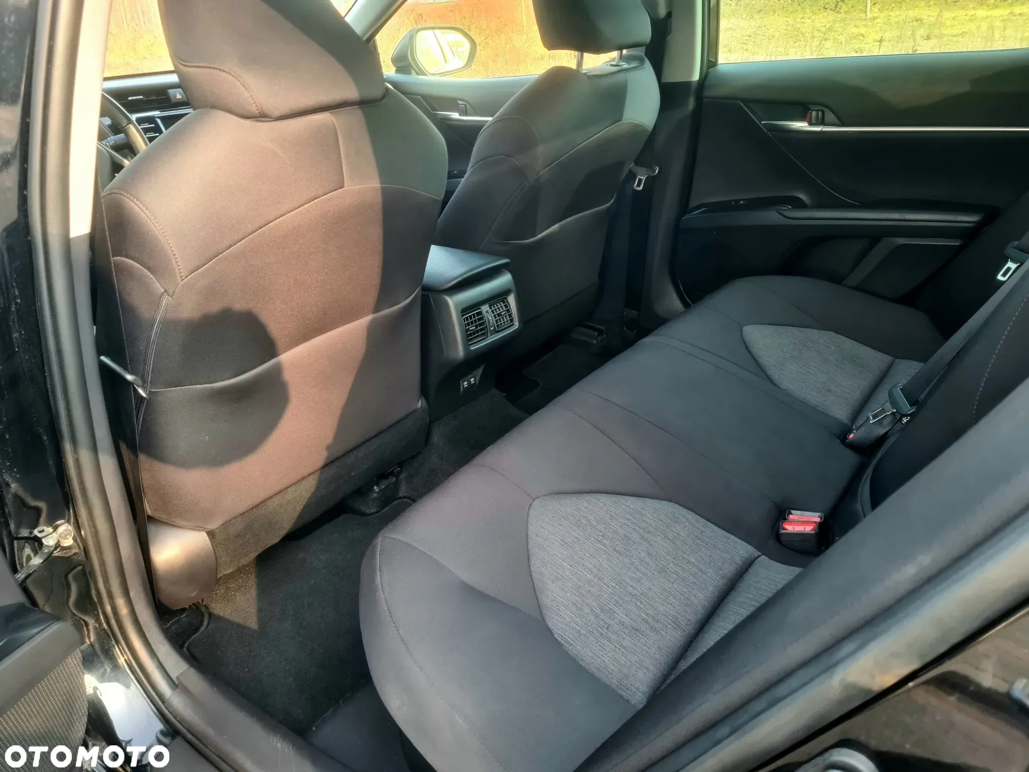 Toyota Camry 2.5 Hybrid Comfort CVT - 12