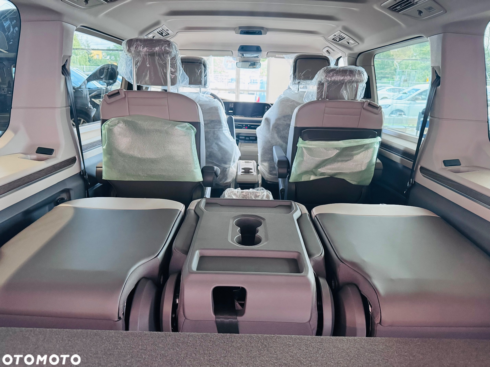 Volkswagen Multivan 2.0 TSI L2 Style DSG - 12