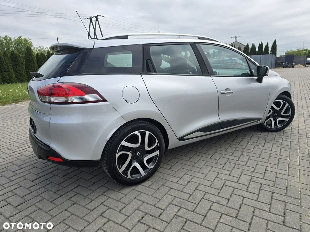 Renault Clio - 11