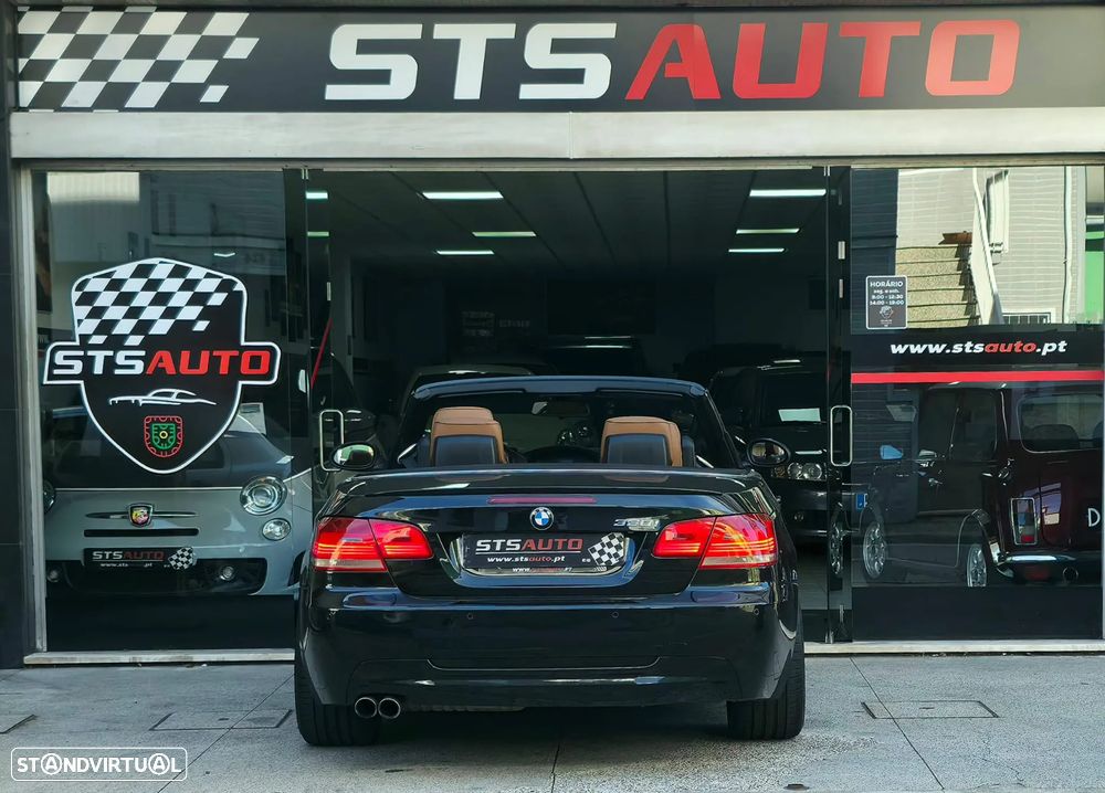 BMW 330 i Auto - 15