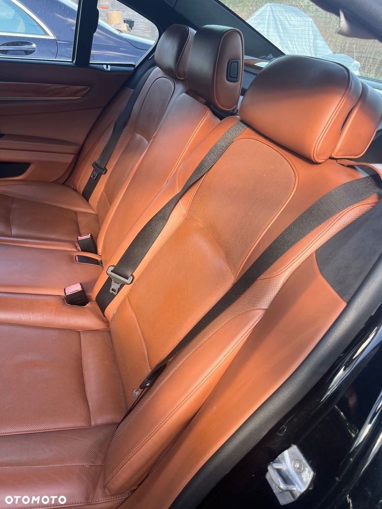 BMW Seria 7 760i L - 26