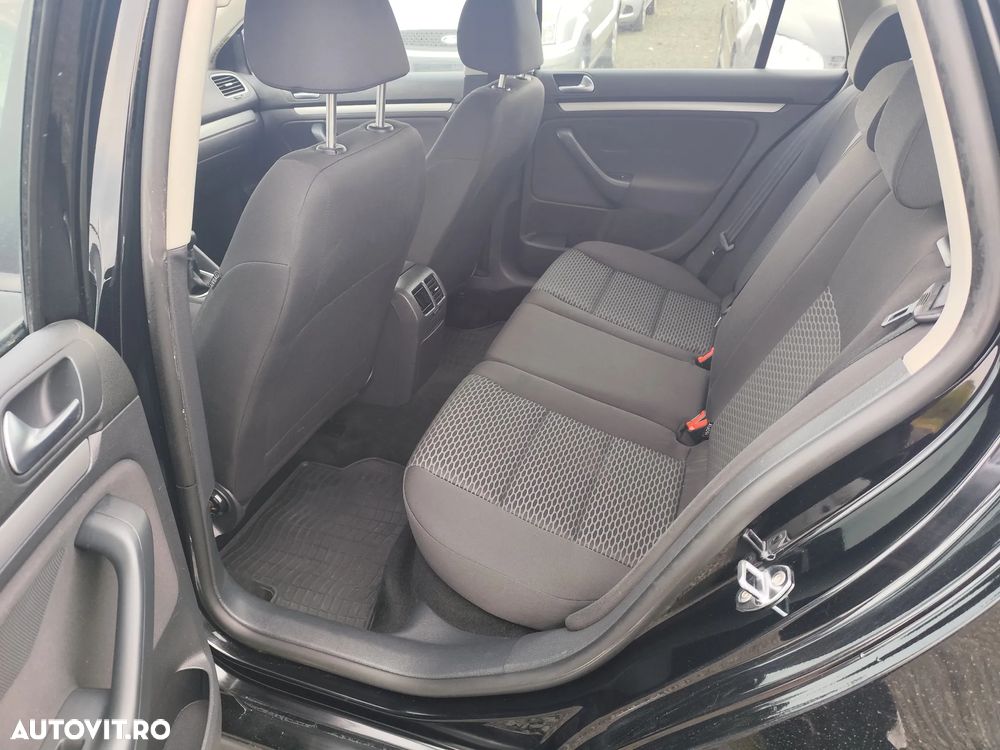 Volkswagen Golf ver-1-6-tdi-4motion-bluemotion-technology-comfortline - 5