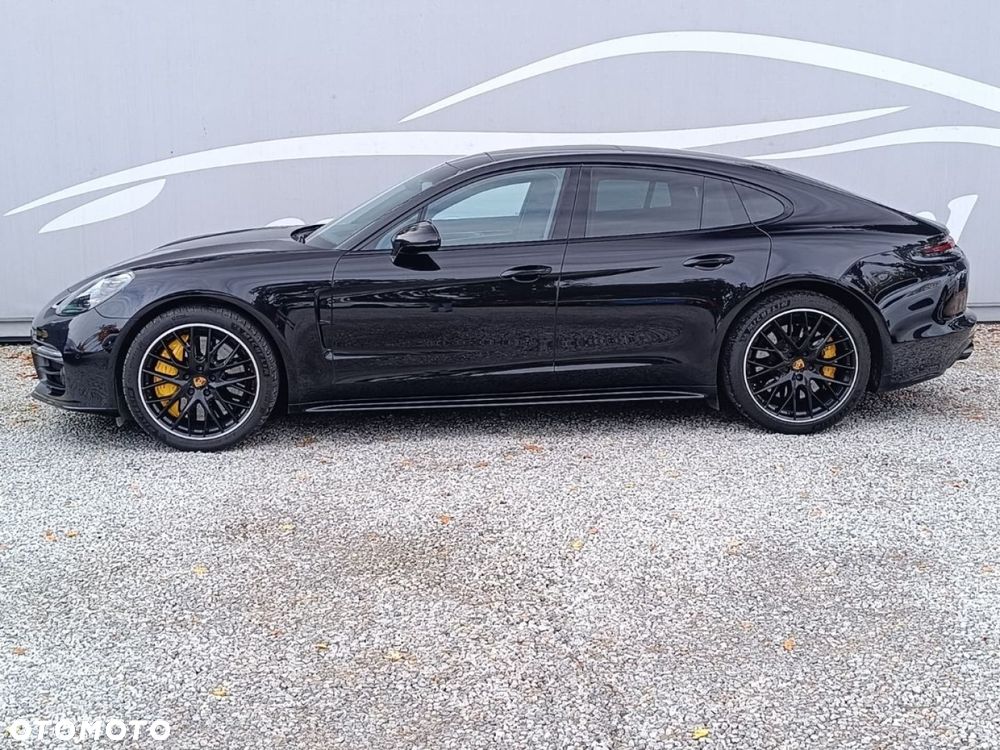 Porsche Panamera - 17