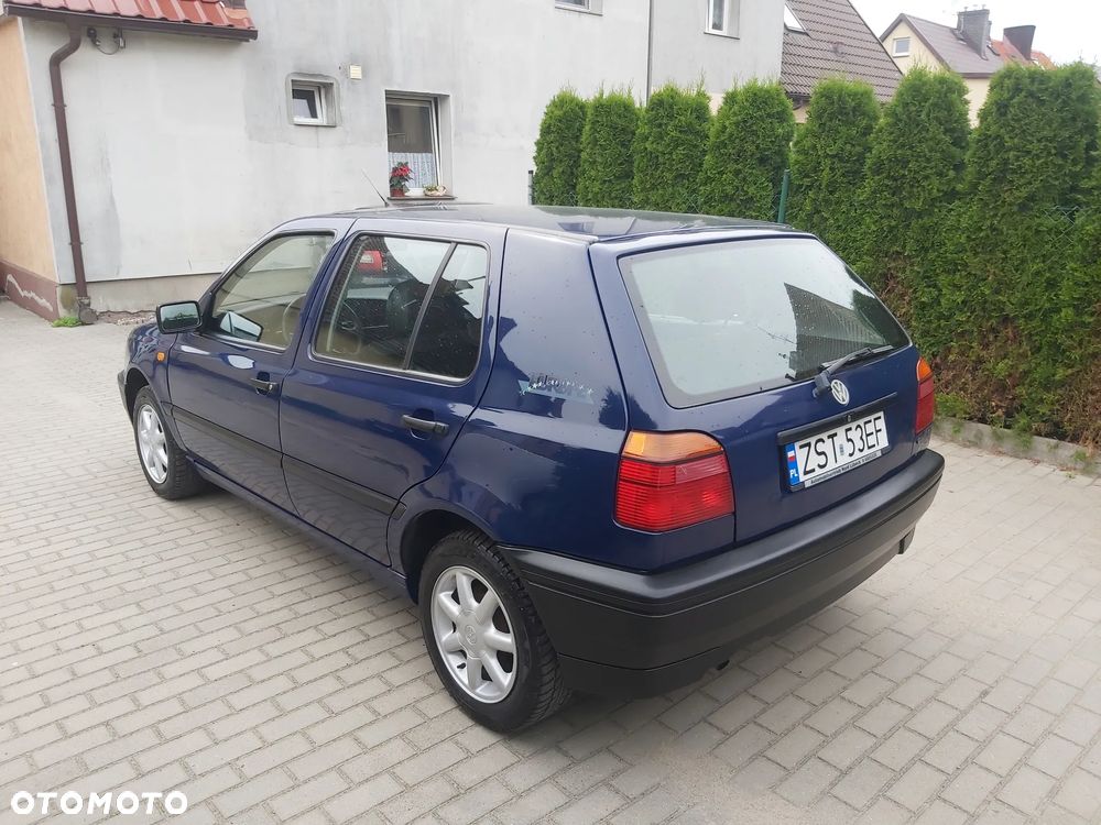 Volkswagen Golf 1.4 Spring - 4