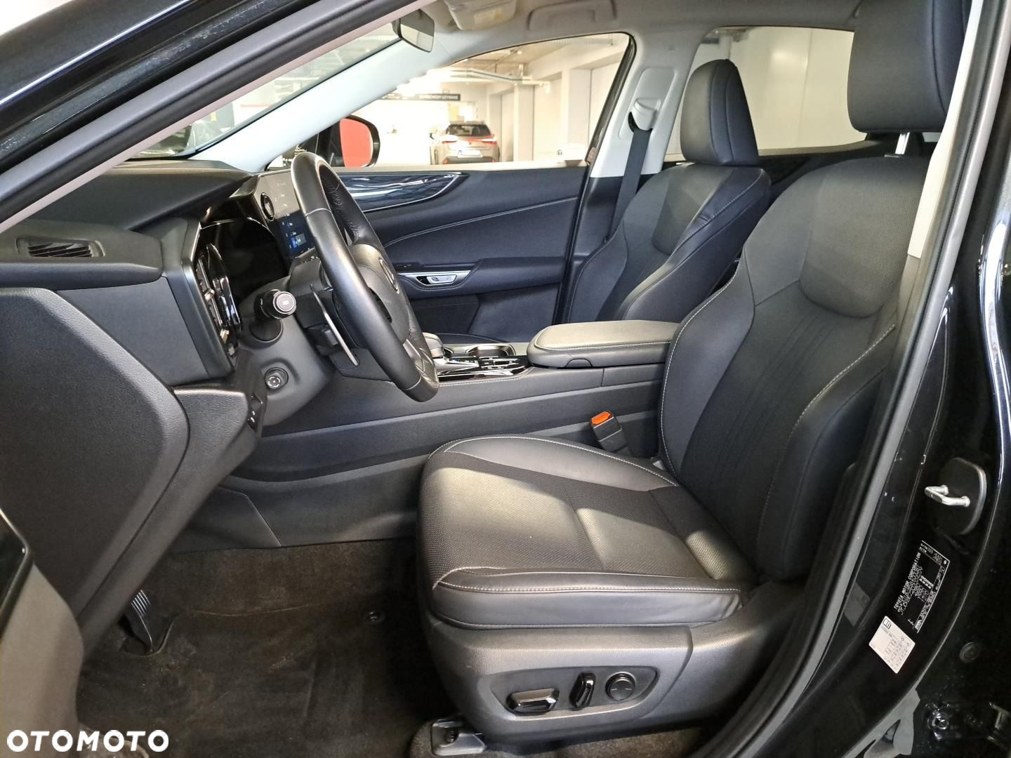 Lexus NX - 9
