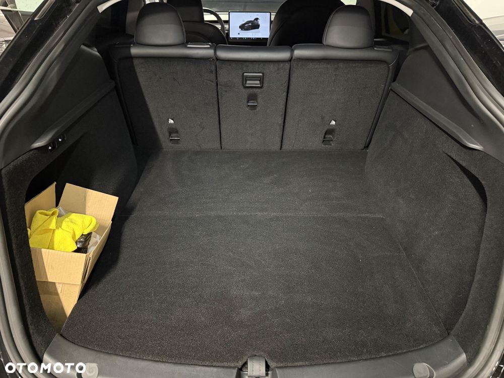 Tesla Model Y Performance AWD - 20