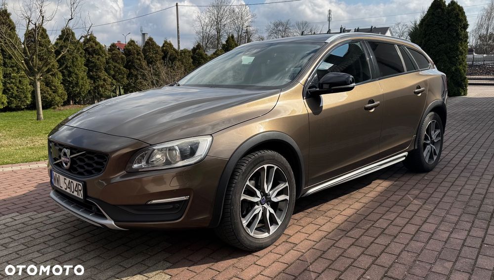 Volvo V60 D3 Drive-E Momentum - 1