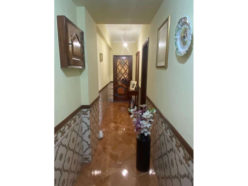 Apartamento T2 com Varanda, Parqueamento e Arrecadação | Póvoa de S... - Grande imagem: 2/11