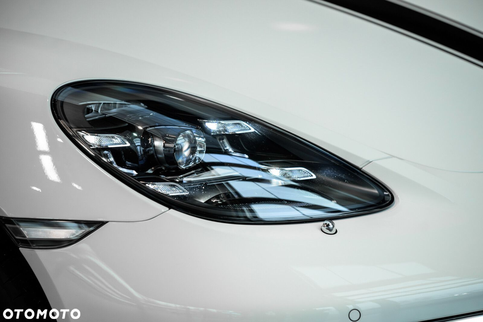 Porsche 718 Cayman - 15