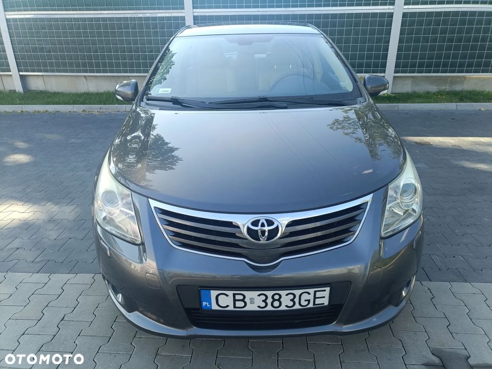 Toyota Avensis 2.0 D-4D Premium - 2