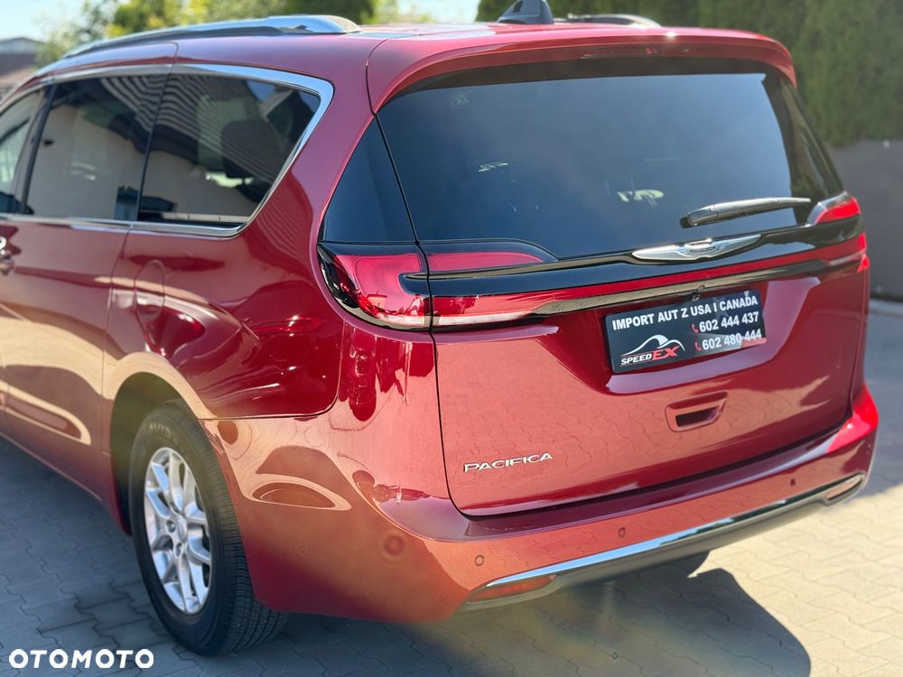 Chrysler Pacifica - 12