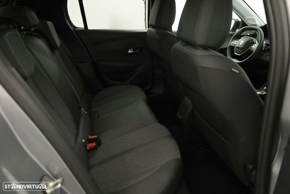 Peugeot 208 1.2 Hybrid Allure e-DCS6 - 23