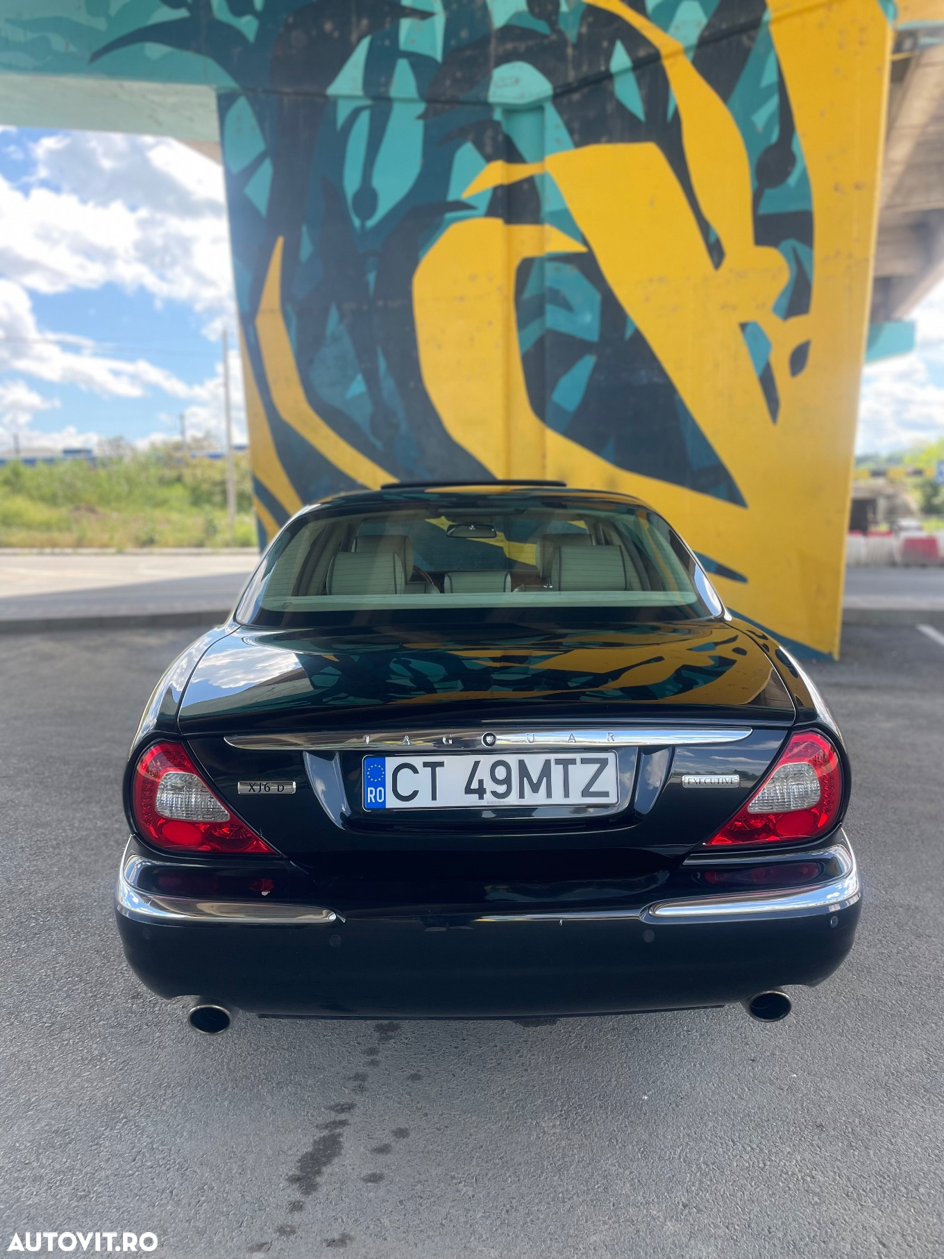 Jaguar XJ - 15