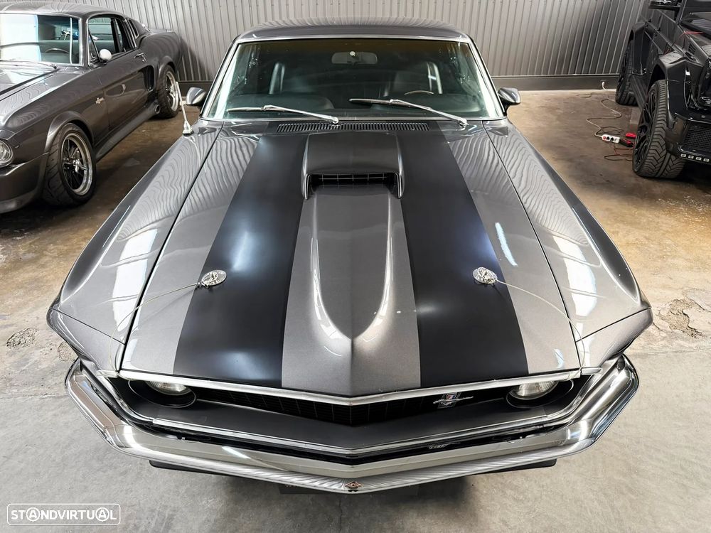 Ford Mustang - 14