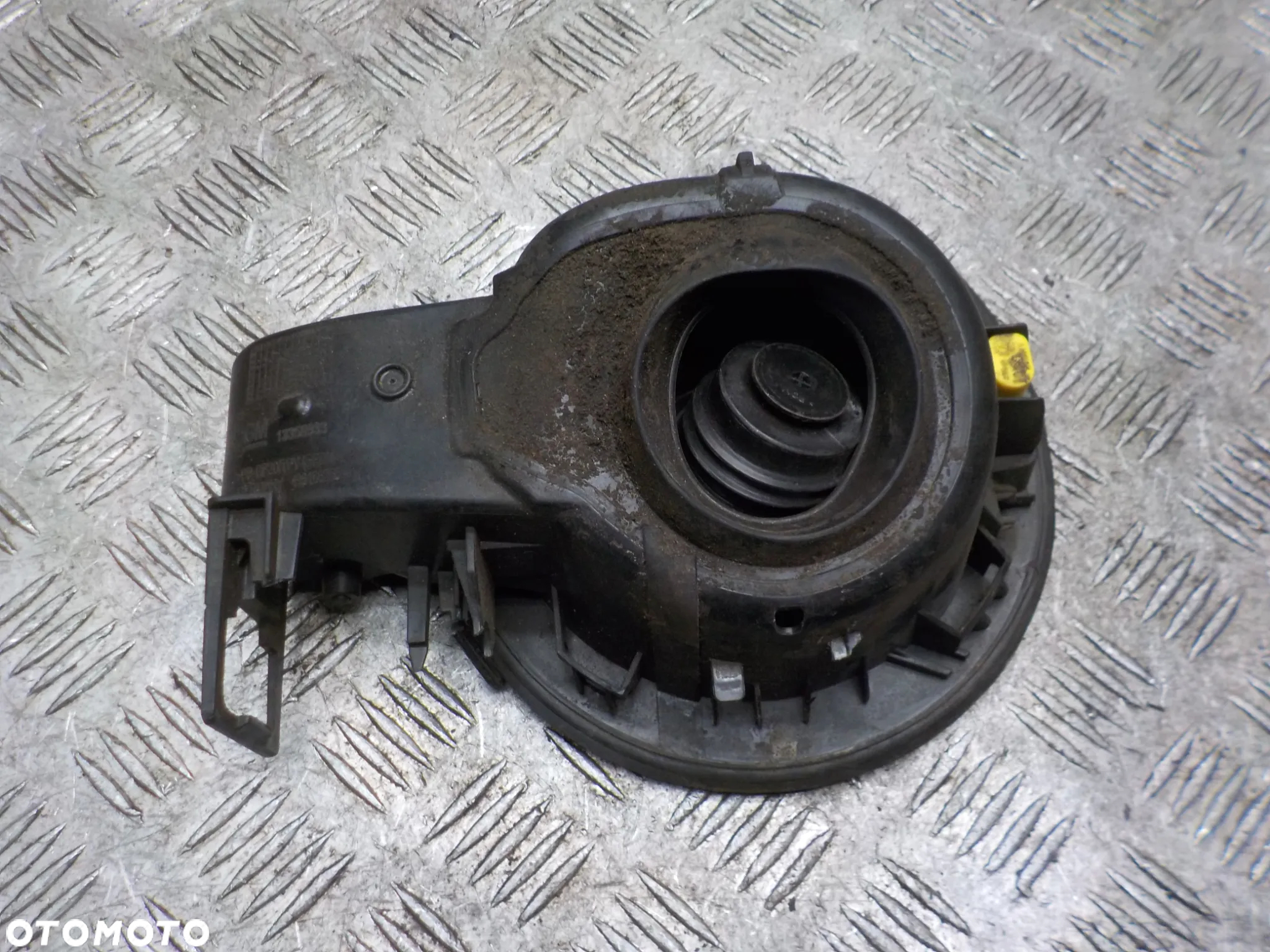 OPEL ASTRA IV J KOMBI KLAPKA WLEWU PALIWA Z176 - 2