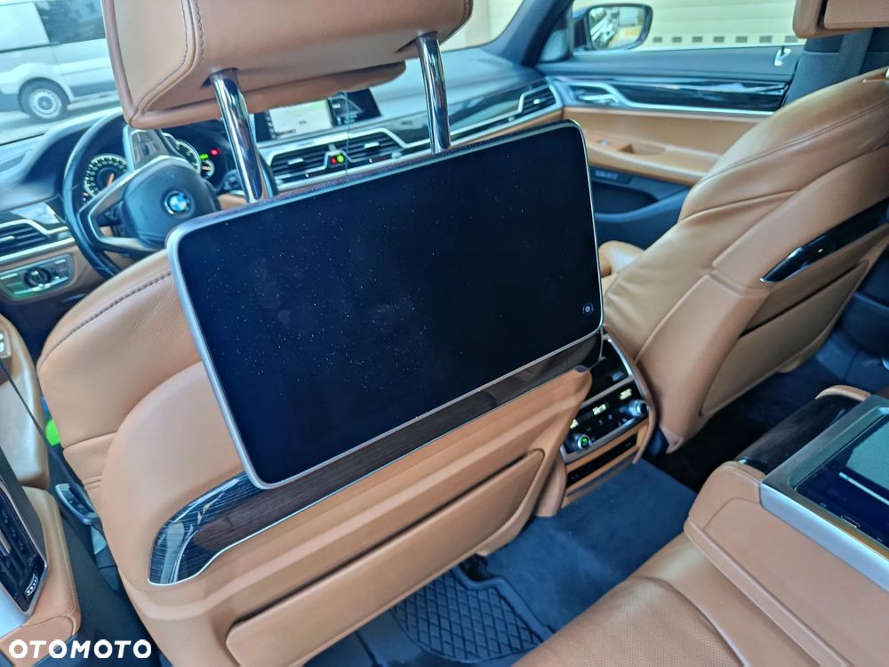 BMW Seria 7 730d xDrive - 13