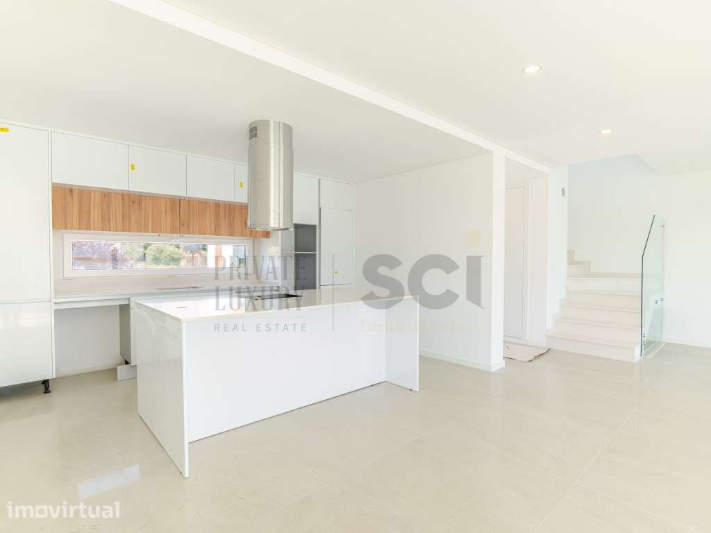 Moradia T3 Palhais | com Piscina | Lote de 500 m2 - Grande imagem: 2/39