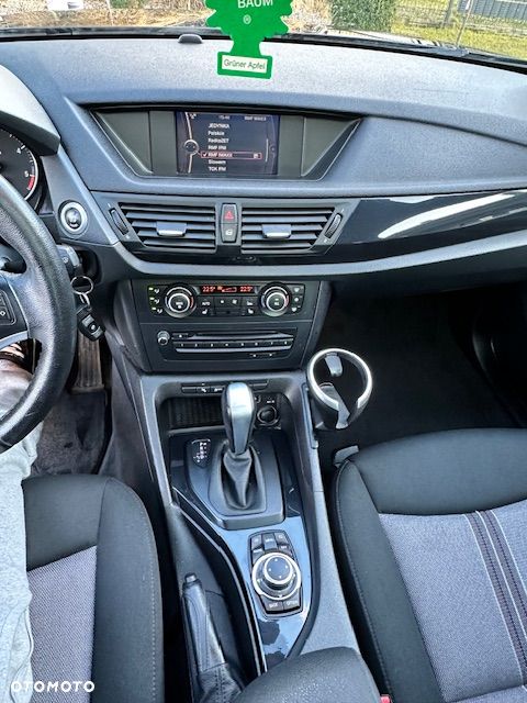 BMW X1 xDrive18d - 16