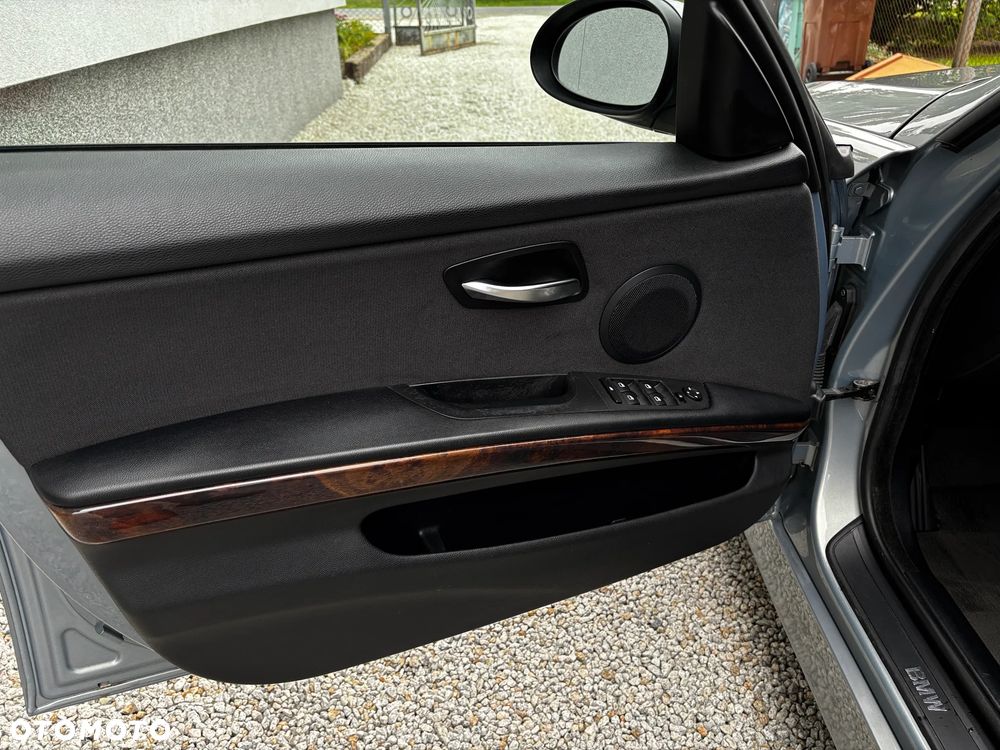 BMW Seria 3 - 38