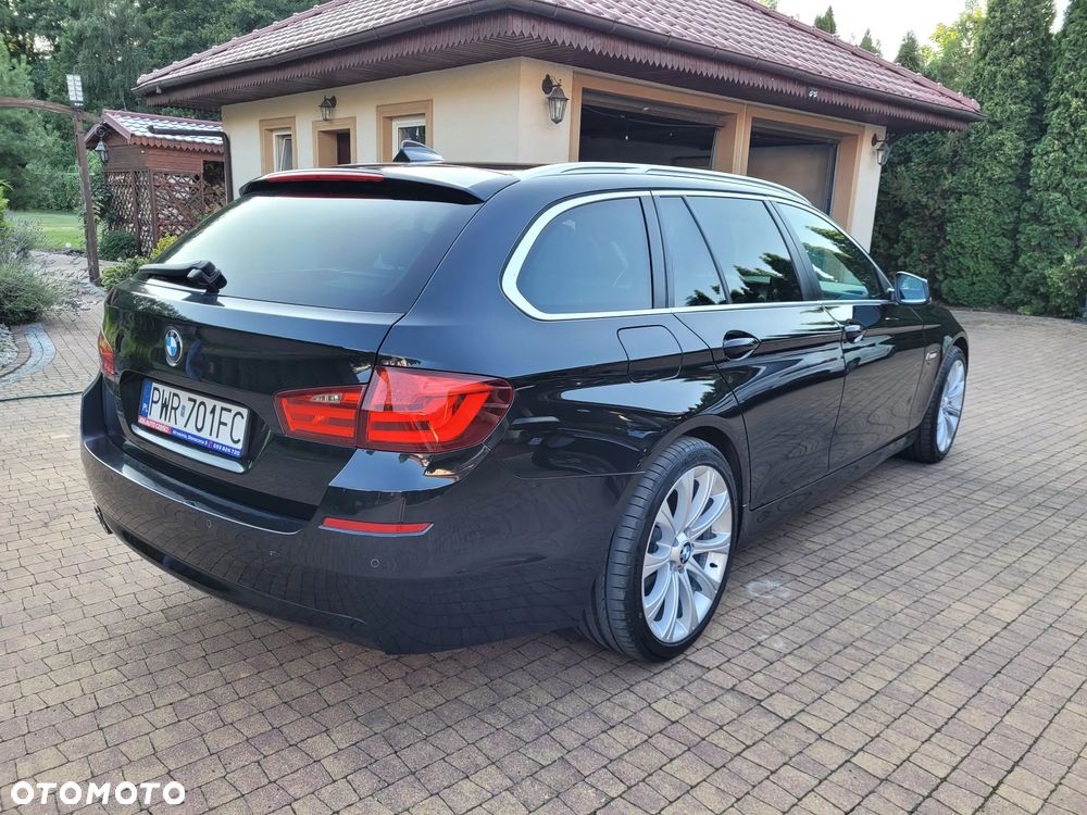 BMW Seria 5 525d - 9