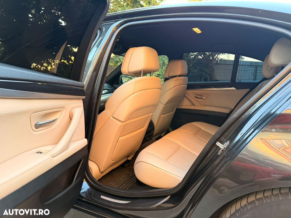 BMW Seria 5 525d xDrive AT - 26