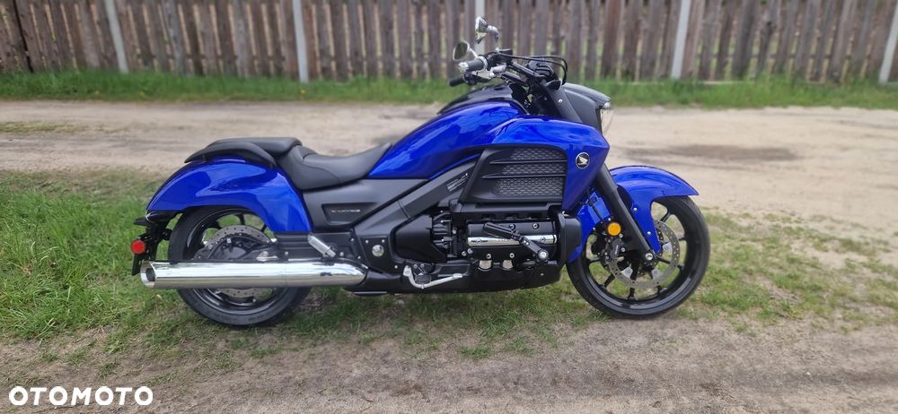 Honda GL - 1