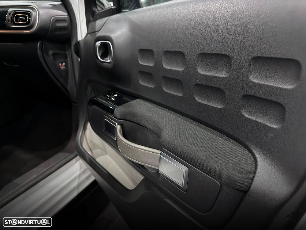 Citroën C3 1.2 PureTech Shine - 30