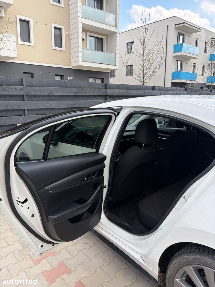 Mazda 3 e-Skyactiv G150 AT MHEV Exclusive-Line - 7