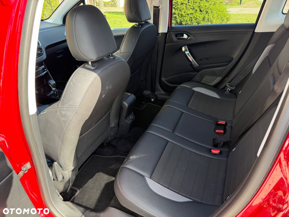 Peugeot 2008 PureTech 110 Stop&Start EAT6 Allure - 12