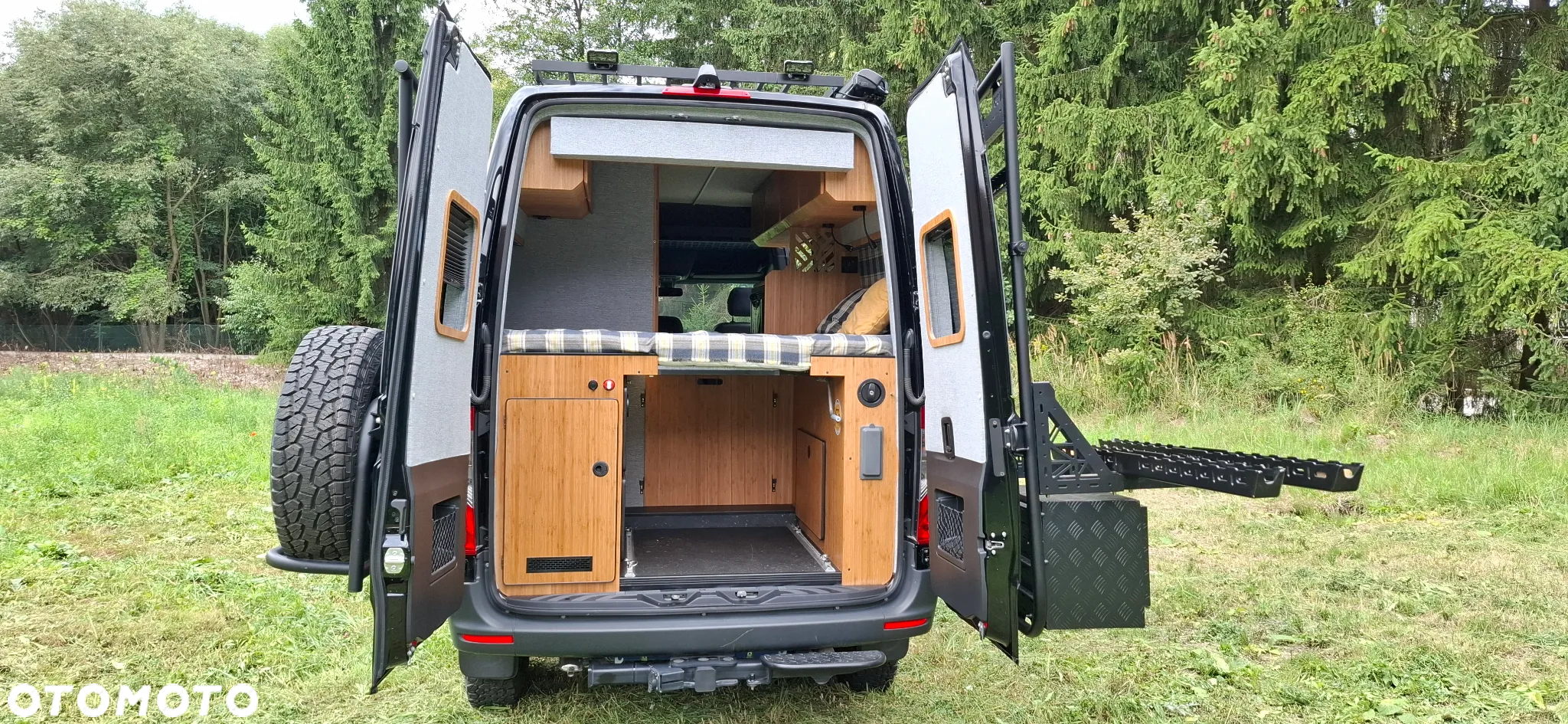 Mercedes-Benz 4x4 Sprinter 907 - 10
